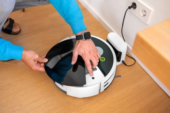 Робот-пилосос karcher RVF 7, h=10.5см, вологе прибирання, конт пил -250л, вода -0.30л, Bluetooth, білий (1.269-680.0) [113829]