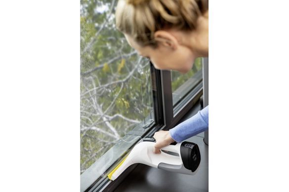 Пилосос Karcher віконний WV 4-4 Plus, вода -0.15л, автон. робота до 40хв, вага-0.76кг, дисплей, вібропад, білий (аккум. 2.443-002.0 та зар.прист 2.443-060.0 не входить в комплект) (1.633-540.0) [102397]