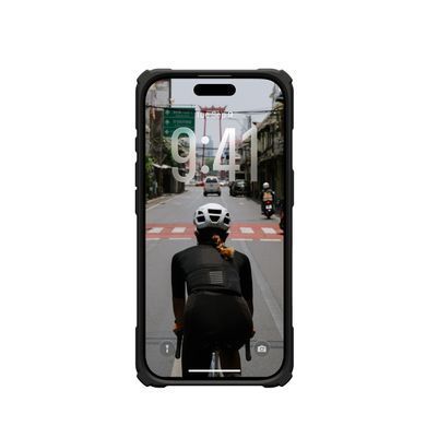 Чохол UAG для iPhone 17, Plasma XTE MagSafe, Black/Pop Orange (114526114097) [111085]