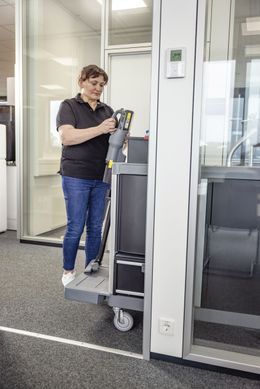 Пилосос професійний акумуляторний Karcher LVS 1/1 Bp 18В 140мБар контейнер 0.35л 1.49кг без АКБ та ЗП (1.394-110.0) [114173]