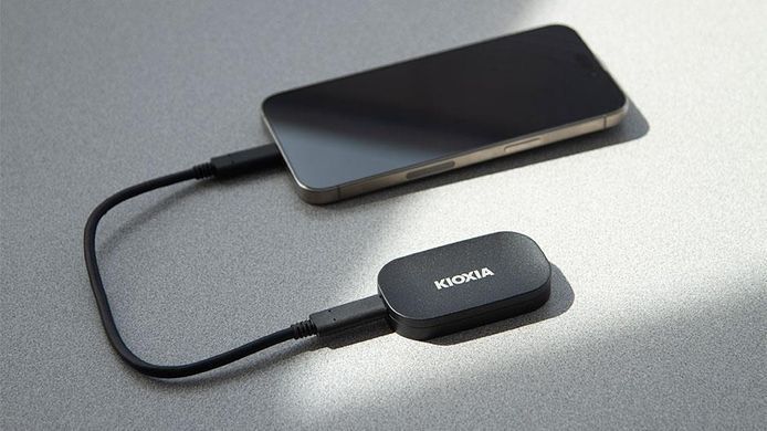 Твердотільний запам&rsquo;ятовувальний пристрій накопичувач (SSD) USB3.2 500GB EXT. KIOXIA (LXD20K500GG8) [504078]