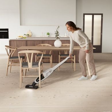 Пилосос Electrolux безпровідний, конт пил -0.3л, автон. робота до 55хв, вага-2.8кг, НЕРА, 2в1, турбо-щітка, BRC, 4 насадки, білий (ES52HB25SH) [12356]