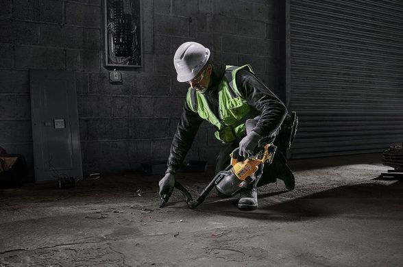 Пилосос акумуляторний DeWalt 18B XR Li-lon D318мм контейнер 0.л 217л/с 1.5кг без АКБ та ЗП (DCV501LN) [111005]