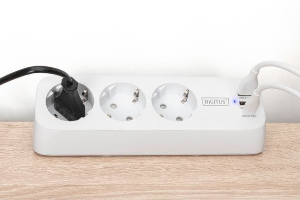 Блок розеток DIGITUS Office, 3xSchuko, 2xUSB-A, 1xUSB-C, 16A, 1.5м, вилка Schuko, білий (DA-70626) [112700]