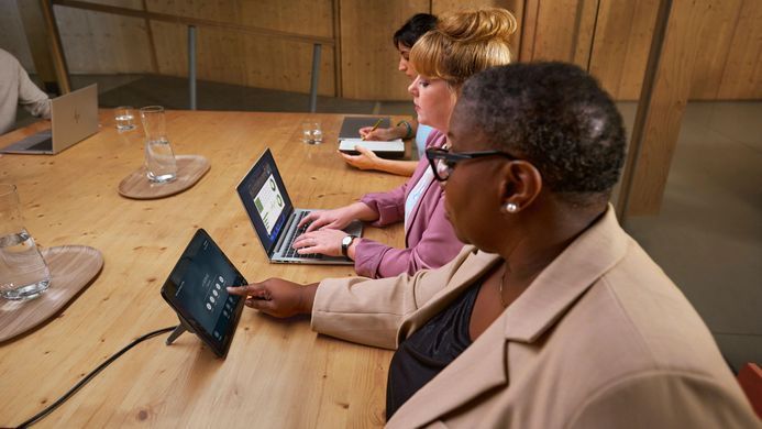 Ноутбук HP EliteBook 865-G11 16" WUXGA IPS AG, AMD R7-8840U, 16GB, F512GB, UMA, Win11P, сріблястий (9G0M2ET) [10140]