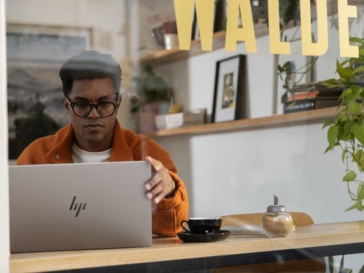 Ноутбук HP OmniBook 7 17-dc0001ua 17.3" FHD IPS Touch, Intel U7-258V, 32GB, F1TB, UMA, Win11, сріблястий (C3VD5EA) [111433]