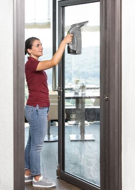 Пилосос для миття вікон акумуляторний Karcher WVP10 3.7В контейнер для води 0.2л 0.95кг (1.633-550.0) [105548]