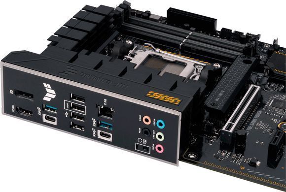 Материнcька плата ASUS TUF GAMING B650-PLUS sAM5 B650 4xDDR5 M.2 HDMI DP ATX (90MB1BY0-M0EAY0) [109091]