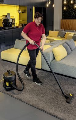 Пилосос професійний Karcher Go!Further T 11/1 Classic Adv Re!Plast 240В 235мБар контейнер 11л 4.2кг (1.527-222.0) [114191]