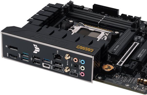 Материнcька плата ASUS TUF GAMING B650M-PLUS WIFI sAM5 B650 4xDDR5 M.2 HDMI DP Wi-Fi BT mATX (90MB1BF0-M0EAY0) [109480]