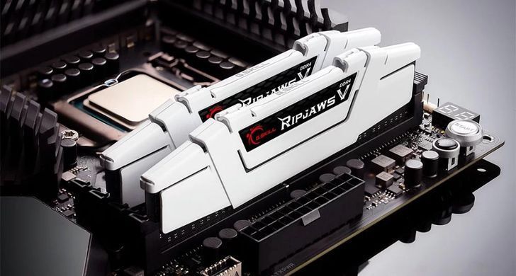 Набір з двох модулів пам'яті 32GB PC28800 DDR4 K2 G.SKILL (F4-3600C18D-32GVW) [502316]