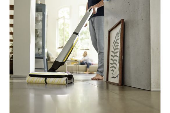 Підлогомийна машина Karcher FC 7 Cordless, вода -0.4л, автон. робота до 45хв, вага-4.3кг, срібний (1.055-701.0) [102401]