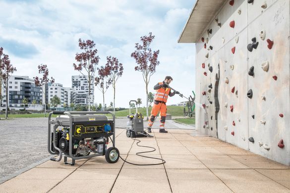 Генератор бензиновий Karcher PGG 8/3, 380В (3 фази), електростартер, 7/7.5кВт, AVR, 89.7кг (1.042-209.0) [105911]