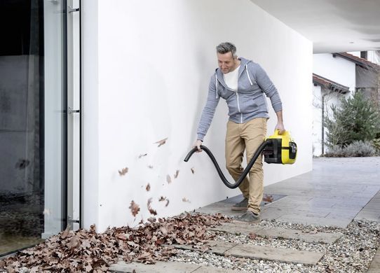 Пилосос професійний Karcher WD 1 Compact Battery, 18В, контейнер 7л, 3.14кг, без АКБ та ЗП (1.198-300.0) [105614]