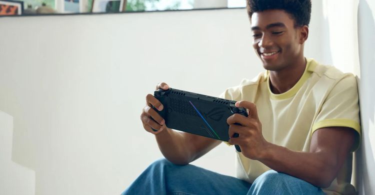 Ігрова консоль ASUS ROG XBOX Ally X 1TB (90NV00H2-M00400) [114459]