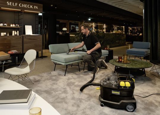 Пилосос професійний Karcher Go!Further Puzzi 8/1 Re!Plast 1200Вт 270мБар контейнер 8/7л вологе/сухе прибирання 8.6кг (1.100-249.0) [114180]