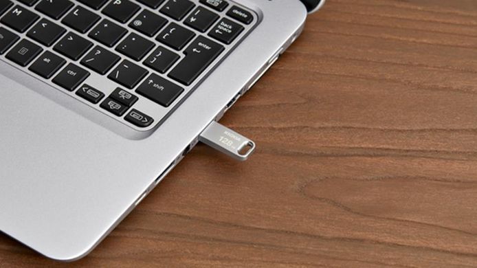Флеш-пам'ять (накопичувач USB) USB3 128GB KIOXIA (LU366S128GG4) [501246]