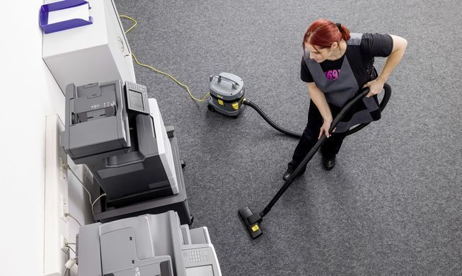 Пилосос професійний Karcher T 11/1 Classic Hepa 850Вт 235мБар контейнер 11л сухе прибирання 4.29кг (1.527-199.0) [113951]