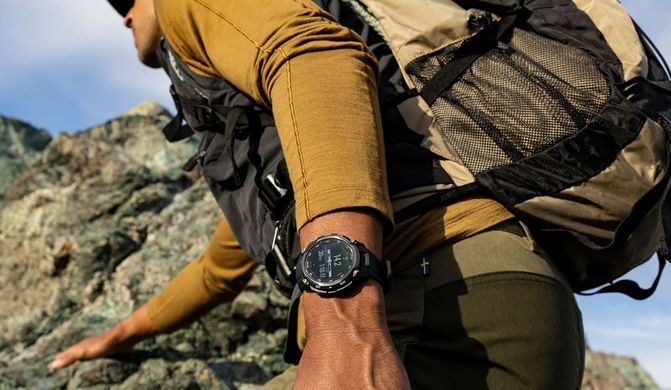 Смарт-годинник Garmin Instinct Crossover AMOLED Tactical Black with Black Silicone (010-03398-42) [619689]