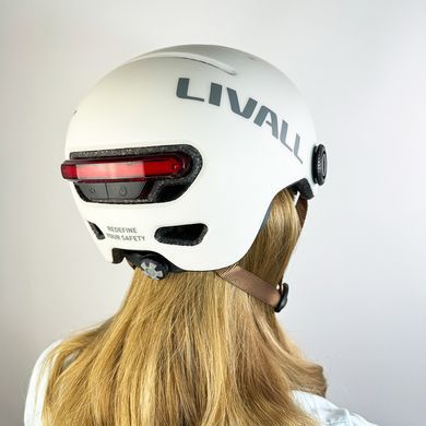 Захисний шолом Livall L23 (L) Ivory White (58-62см), сигнал поворотів та стопів, додаток, зйомний візор (пульт BR80 в комплекті не іде) (LIV-000L23-4310) [80042]