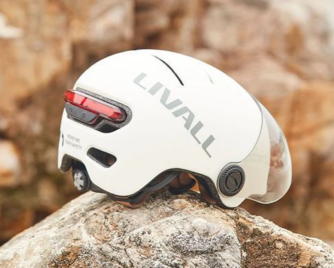 Захисний шолом Livall L23 (L) Ivory White (58-62см), сигнал поворотів та стопів, додаток, зйомний візор (пульт BR80 в комплекті не іде) (LIV-000L23-4310) [80042]