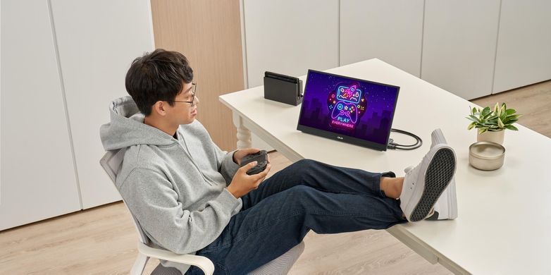 Монітор портативний Asus 17.3" ZenScreen MB17AHG HDMI, 2xUSB-C, Audio, IPS, 144Hz, sRGB 100%, AdaptiveSync, Cover (90LM08PG-B01170) [100889]