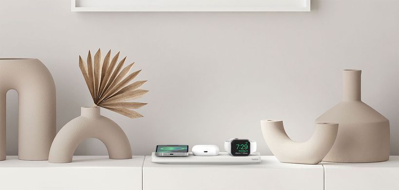 Зарядний пристрій бездротовий Belkin 3в1 MagSafe PRO iPhone/Watch/AirPods, білий (WIZ016VFWH) [108365]