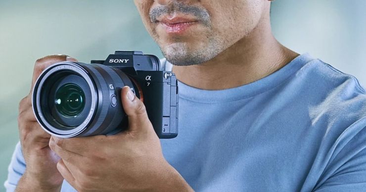 Цифр. фотокамера Sony Alpha 7M4 28-70mm Kit Black (ILCE7M4KB.CEC)