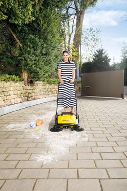 Karcher Підмітальна машина S 4 Twin (1.766-365.0)