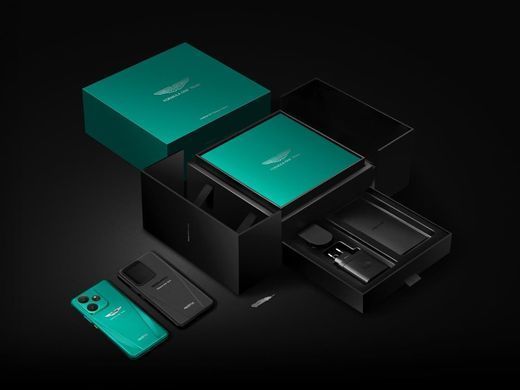 Мобільний телефон GT 7 DREAM EDITION 16/512 ASTON MARTIN GREEN REALME (RMX5061 16/512 GREEN) [500547]