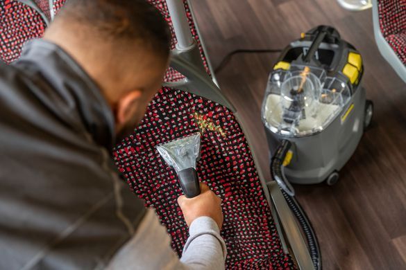 Пилосос професійний миючий Karcher Puzzi 8/1 Adv 1200Вт 270мБар контейнер 8/7л 8.6кг (1.100-241.0) [110811]