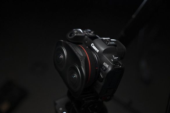 Об'єктив Canon RF 5.2mm f/2.8 Dual Fisheye (5554C005) [107887]