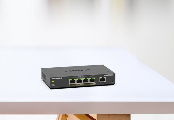 NETGEAR Комутатор GS305EPP 4xGE PoE+ (120Вт), 1xGE, керований (GS305EPP-100PES)