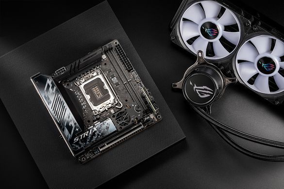 Материнcька плата ASUS ROG STRIX Z890-I GAMING WIFI s1851 Z890 2xDDR5 M.2 DP USB Type-C Wi-Fi BT mITX (90MB1IC0-M0EAY1) [109164]