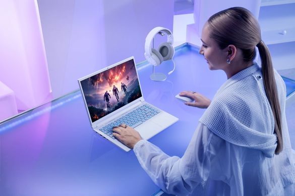 Ноутбук Acer Nitro V 14 ANV14-61 14.5" WQXGA IPS, AMD R7-8845HS, 32GB, F1TB, NVD4050-6, Lin, білий (NH.QTYEU.009) [100283]
