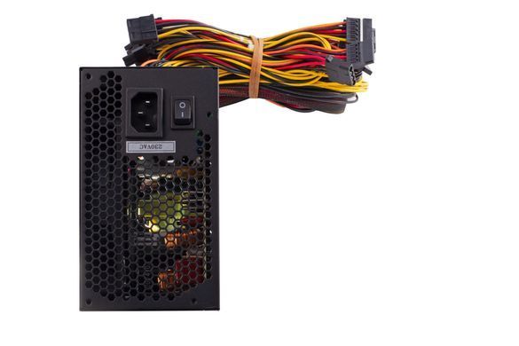 БЖ 700W FSP ATX-700W PNR PRO 120mm silent fan, Retail Box (ATX-700PNR PRO) [402841]