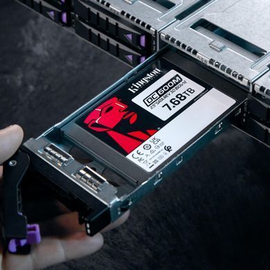 Твердотільний запам&rsquo;ятовувальний пристрій накопичувач (SSD) SATA2.5" 7.68TB 6GB/S KINGSTON (SEDC600M/7680G) [501536]