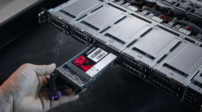 Твердотільний запам&rsquo;ятовувальний пристрій накопичувач (SSD) SATA2.5" 7.68TB 6GB/S KINGSTON (SEDC600M/7680G) [501536]