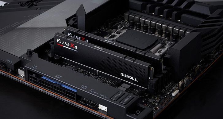 Набір з двох модулів пам'яті 32GB DDR5-6000 K2 G.SKILL (F5-6000J3238F16GX2-FX5) [503919]