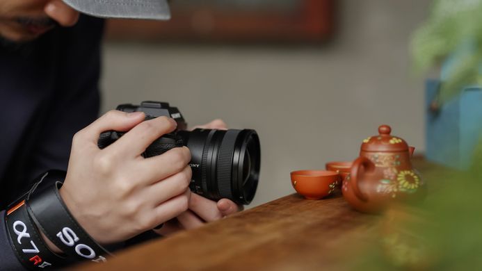 Об'єктив Sony 16mm f/1.8 G для NEX FF (SEL16F18GB.SYX) [110567]