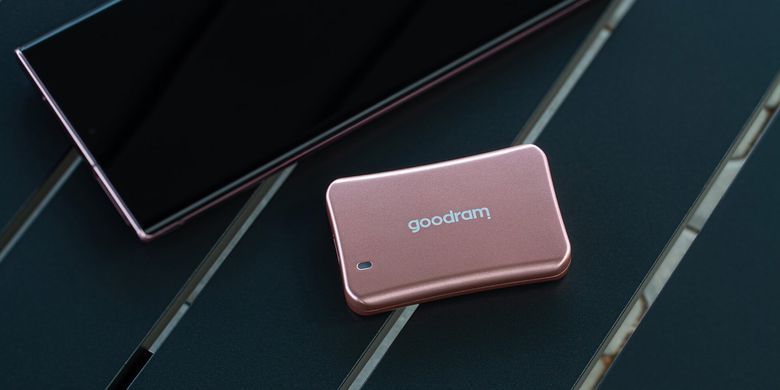 SSD накопичувач Goodram 2TB HX200 ROSE GOLD USB TYPE-C + A (SSDPR-HX200-2K0-RG) [204206]