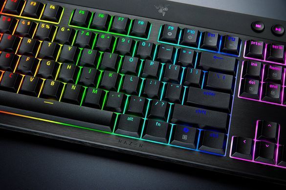 Клавіатура механічна Razer BlackWidow V4 Low-profile HyperSpeed, 104key, Green Switch, USB-A/WL/BT, EN, RGB, чорний (RZ03-05270100-R3M1) [113993]