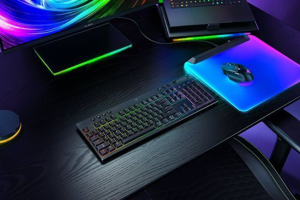 Клавіатура механічна Razer BlackWidow V4 Low-profile HyperSpeed, 104key, Green Switch, USB-A/WL/BT, EN, RGB, чорний (RZ03-05270100-R3M1) [113993]