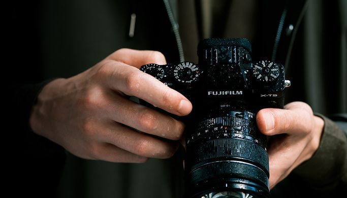 Цифр. фотокамера Fujifilm X-T5 + XF 18-55mm F2.8-4 Kit Black (16783020) [17596]