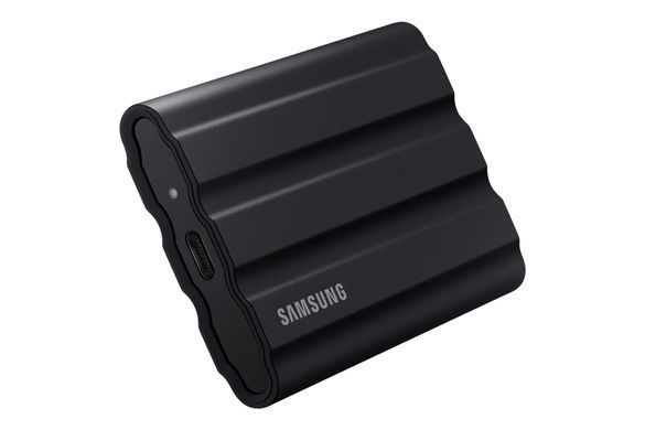 Твердотільний запам&rsquo;ятовувальний пристрій накопичувач (SSD) USB3.2 4TB EXT. SHIELD T7 SAMSUNG (MU-PE4T0S/EU) [501346]