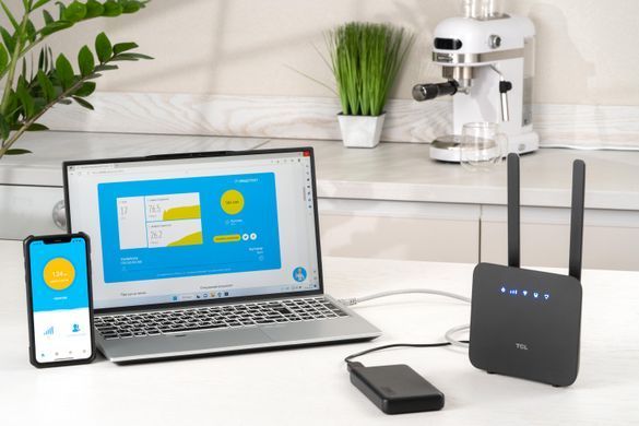 Маршрутизатор TCL LINKHUB (HH42CV2) LTE, Wi-Fi4, 1xFE LAN/WAN, 1xFE LAN, 2xSMA, Чорний + Power Bank 20000мА&middot;год + USB-DC кабель 5В-12В (694743657296) [104705]