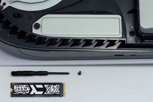 Накопичувач SSD 2TB Goodram IRDM Pro Slim M.2 2280 PCIe 4.0 x4 3D TLC (IRP-SSDPR-P44S-2K0-80) [608525]