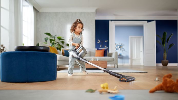 Пилосос Philips безпровідний Aqua Plus, вологе прибирання, конт пил -0,6л, автон. робота до 80хв, НЕРА, турбощітка, LED підсвітка, насадка 360, чорний (XC8349/01) [12330]