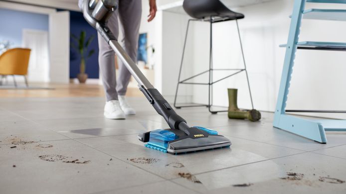 Пилосос Philips безпровідний Aqua Plus, вологе прибирання, конт пил -0,6л, автон. робота до 80хв, НЕРА, турбощітка, LED підсвітка, насадка 360, чорний (XC8349/01) [12330]