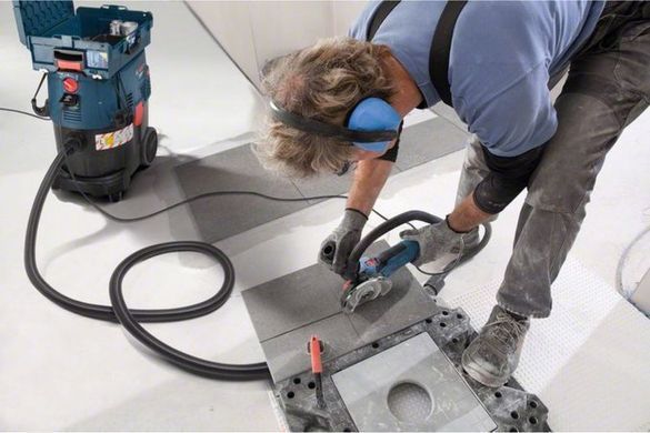 Пилосос професійний Bosch GAS 35 L SFC+, 1200Вт, 254мБар, контейнер 35л, 11.6кг (0.601.9C3.000) [15599]